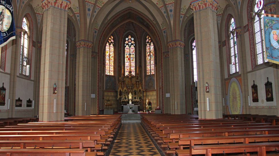 Katholische Pfarrkirche Maria Himmelfahrt in Mülheim